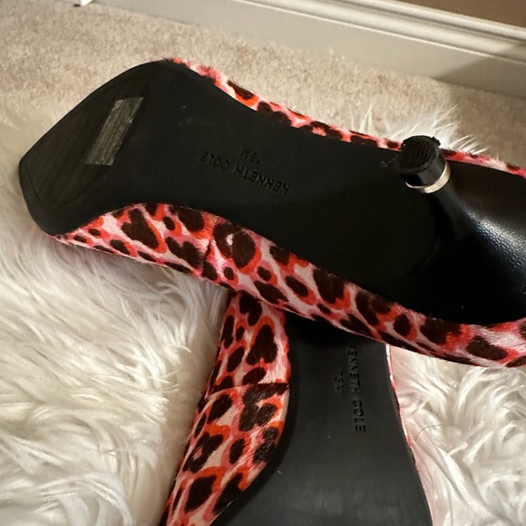 Kenneth Cole NWOT 7.5 leopard print cushion pointy toe - Picture 6 of 7
